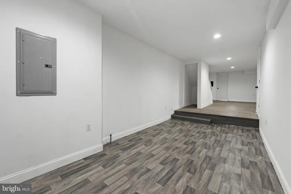 5820 12TH STREET Philadelphia, PA 19141