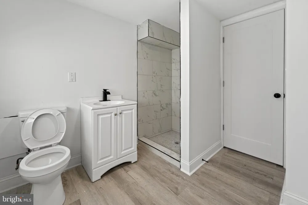 5820 12TH STREET Philadelphia, PA 19141