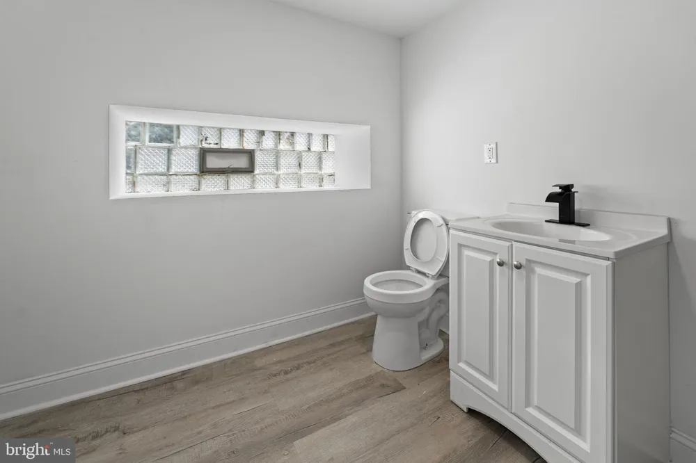 5820 12TH STREET Philadelphia, PA 19141