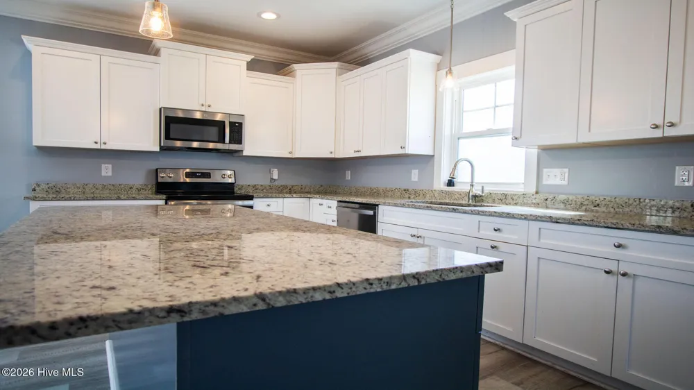 279 E Ivybridge Drive Hubert, NC 28539