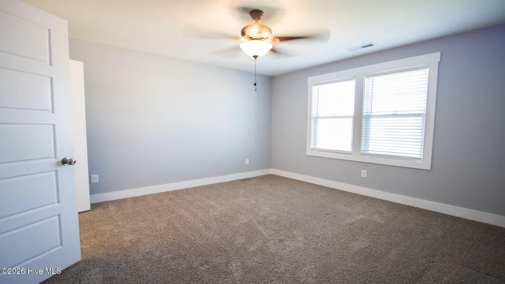 279 E Ivybridge Drive Hubert, NC 28539