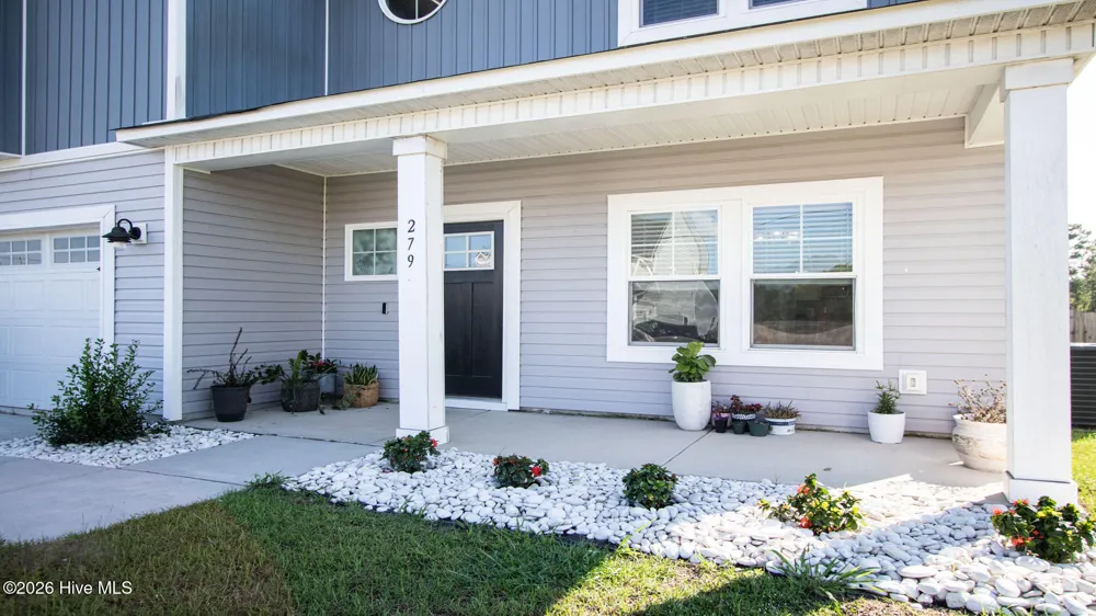 279 E Ivybridge Drive Hubert, NC 28539