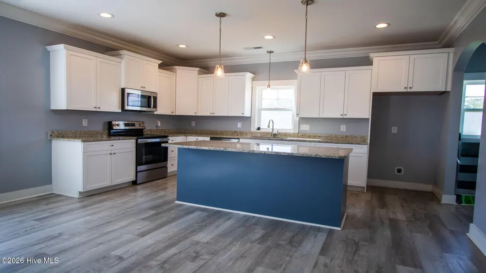 279 E Ivybridge Drive Hubert, NC 28539
