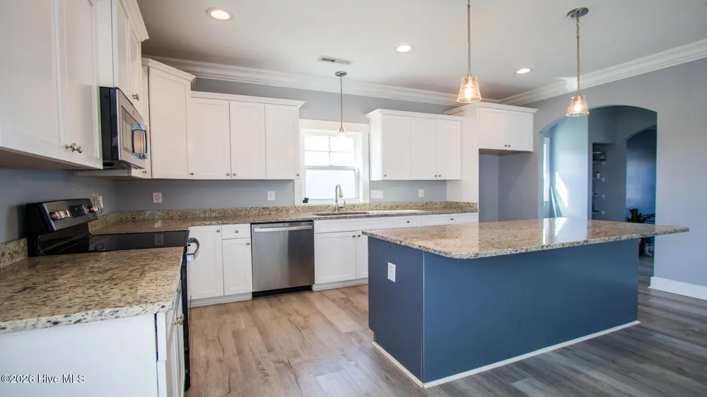 279 E Ivybridge Drive Hubert, NC 28539