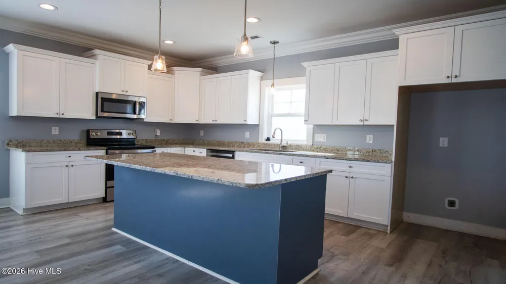 279 E Ivybridge Drive Hubert, NC 28539