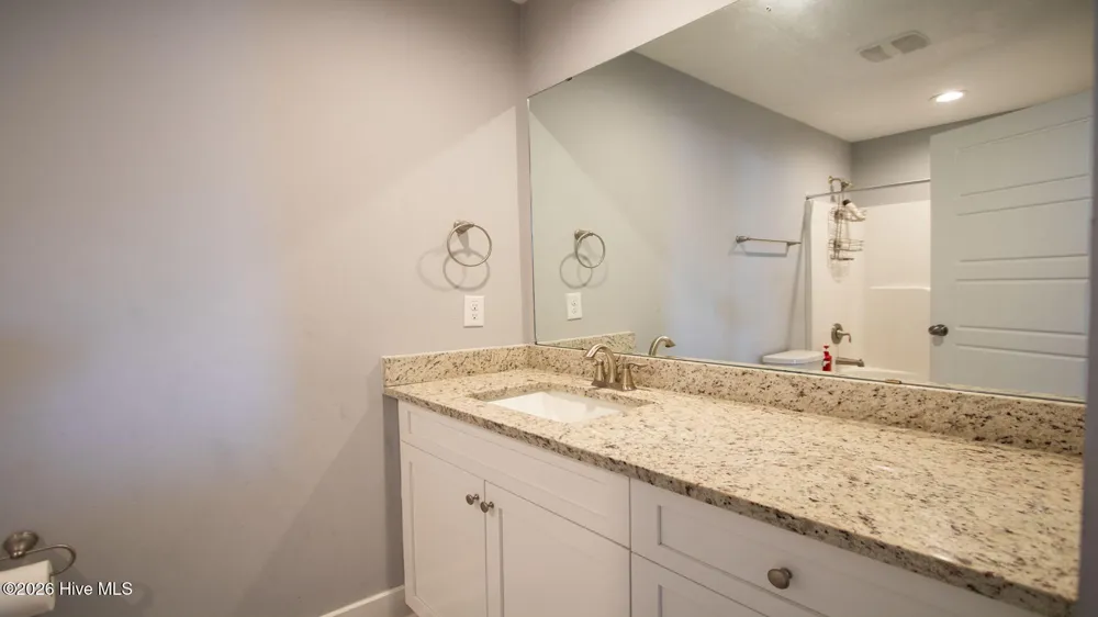 279 E Ivybridge Drive Hubert, NC 28539