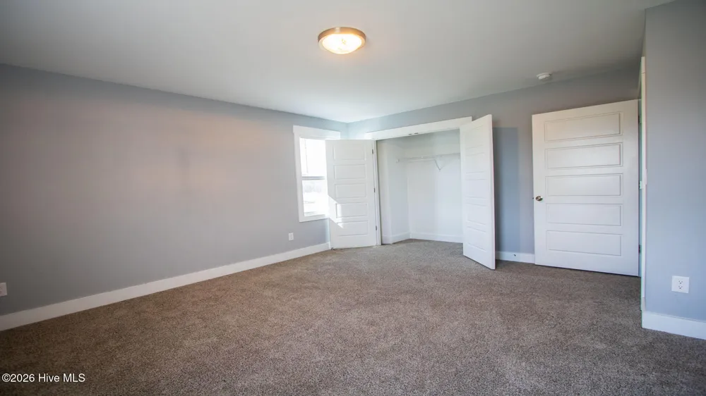 279 E Ivybridge Drive Hubert, NC 28539