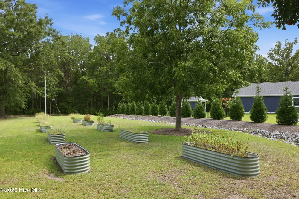 183 Long Pond Loop Swansboro, NC 28584