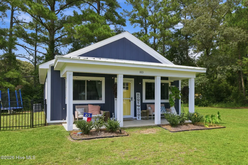 183 Long Pond Loop Swansboro, NC 28584