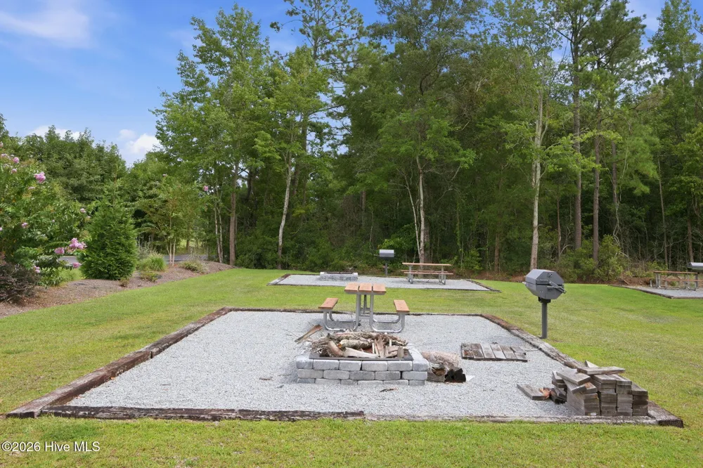 183 Long Pond Loop Swansboro, NC 28584