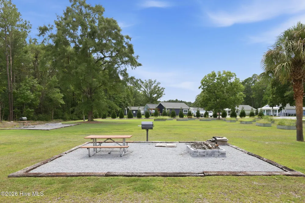 183 Long Pond Loop Swansboro, NC 28584