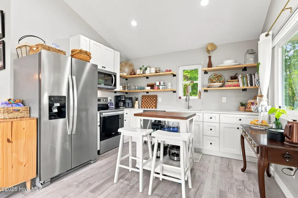 183 Long Pond Loop Swansboro, NC 28584