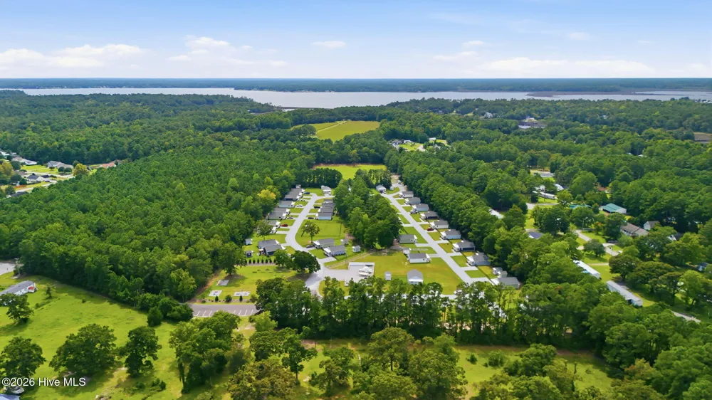 183 Long Pond Loop Swansboro, NC 28584