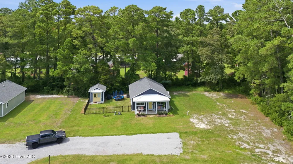 183 Long Pond Loop Swansboro, NC 28584