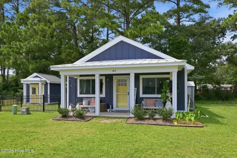 183 Long Pond Loop