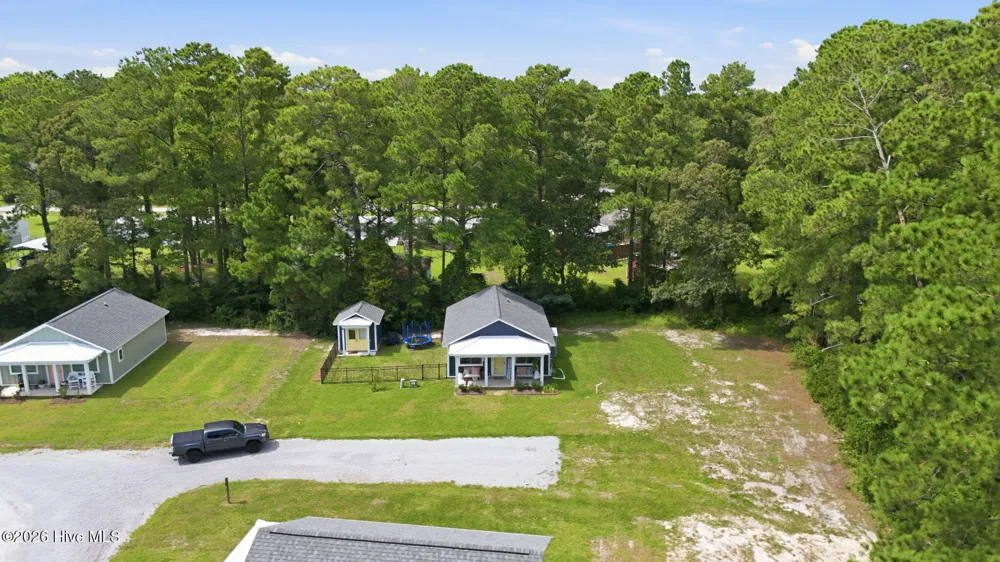 183 Long Pond Loop Swansboro, NC 28584