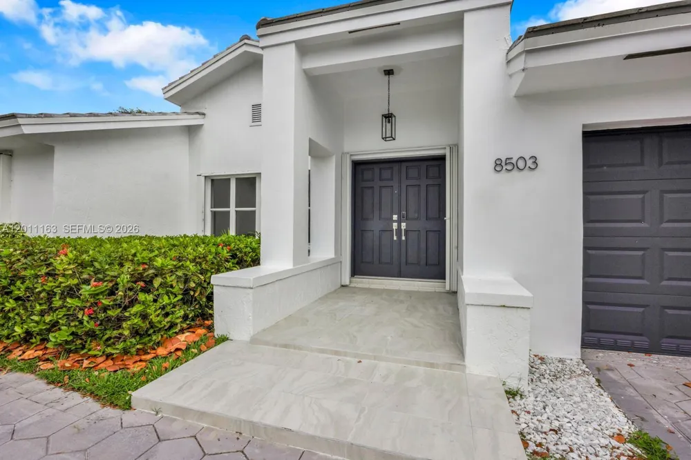 8503 SW 83rd St Miami, FL 33143