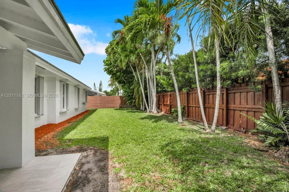 8503 SW 83rd St Miami, FL 33143