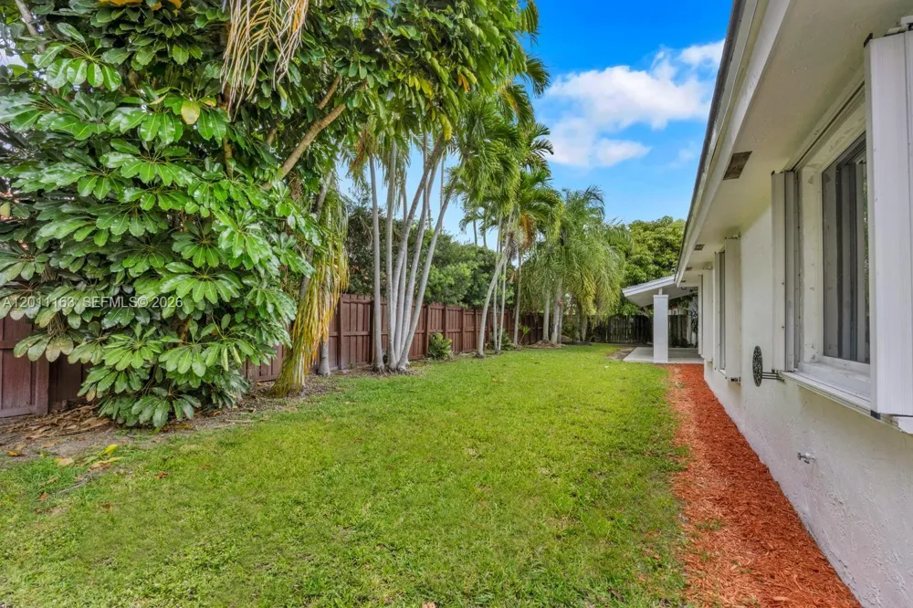 8503 SW 83rd St Miami, FL 33143
