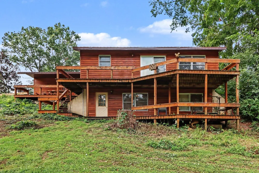 67747 Thunderbird Drive Sturgis, MI 49091