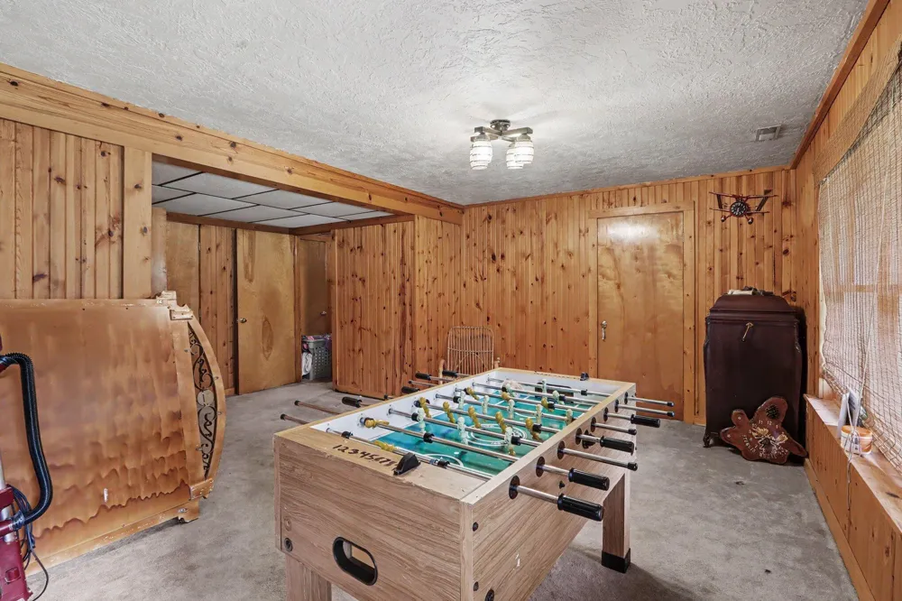 67747 Thunderbird Drive Sturgis, MI 49091