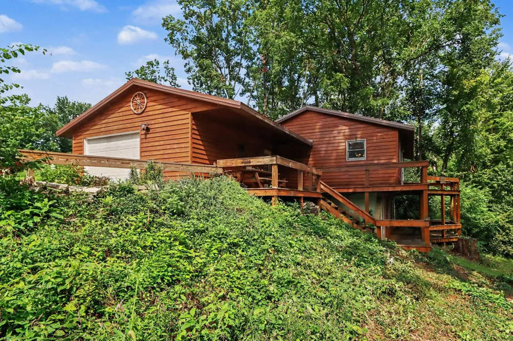 67747 Thunderbird Drive Sturgis, MI 49091