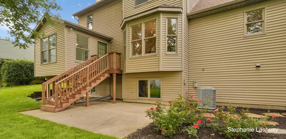 4029 Redbush Drive SW Grandville, MI 49418