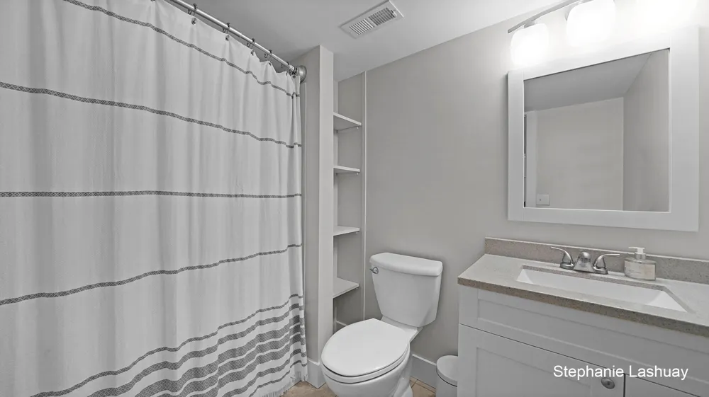 4029 Redbush Drive SW Grandville, MI 49418
