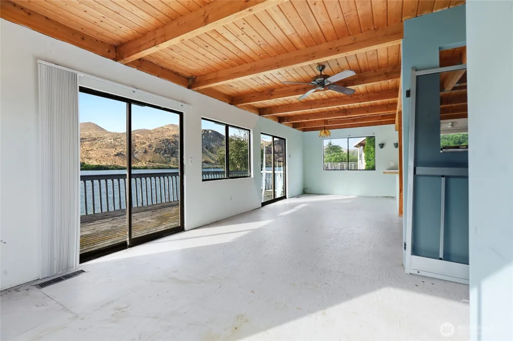 513 Riverview Drive Orondo, WA 98843