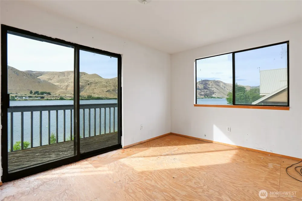 513 Riverview Drive Orondo, WA 98843