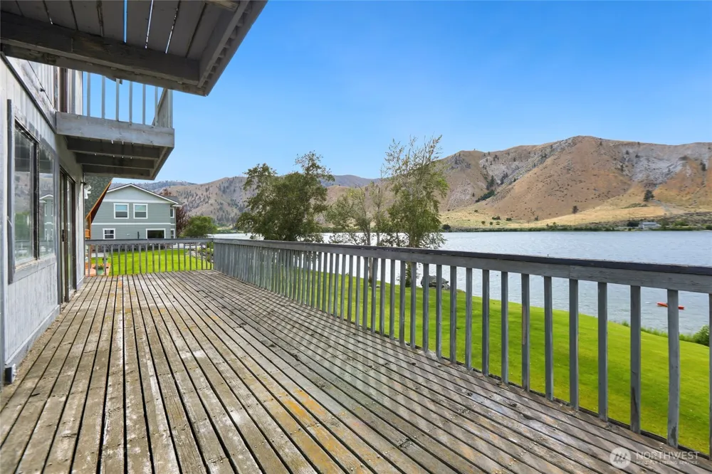 513 Riverview Drive Orondo, WA 98843