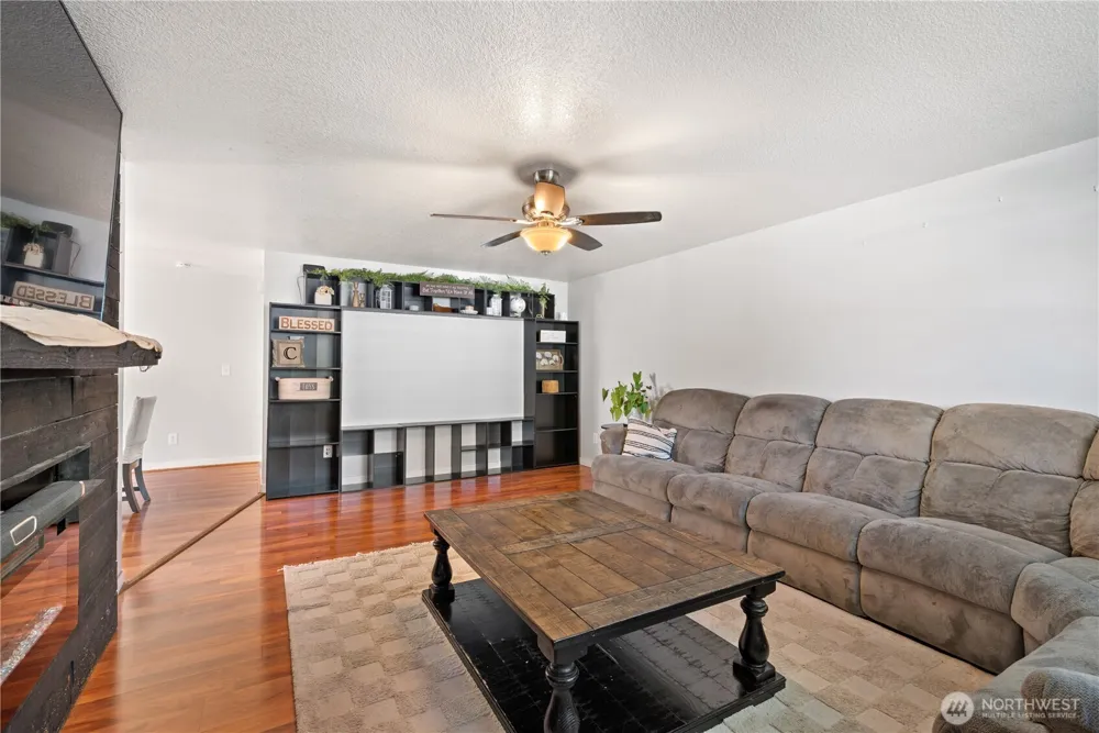 148 Greystone Road Kalama, WA 98625