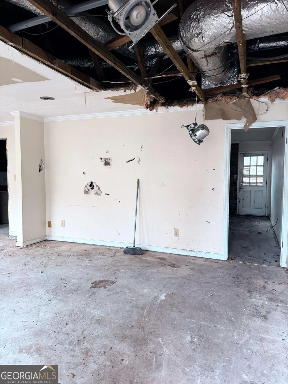 6354 Shannon PKWY Union City, GA 30291