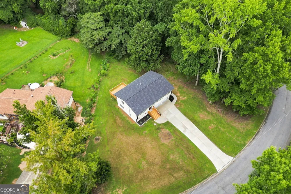 5827 Christopher LN Lithonia, GA 30058