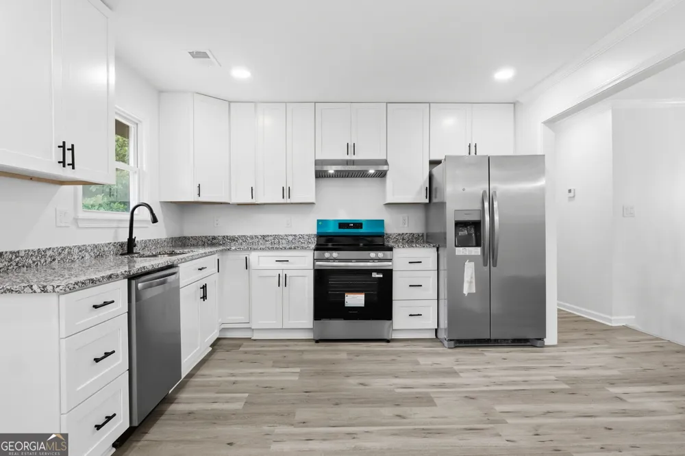 5827 Christopher LN Lithonia, GA 30058