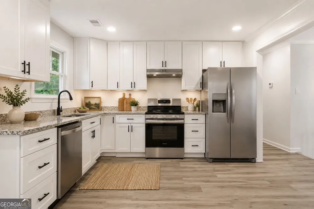 5827 Christopher LN Lithonia, GA 30058