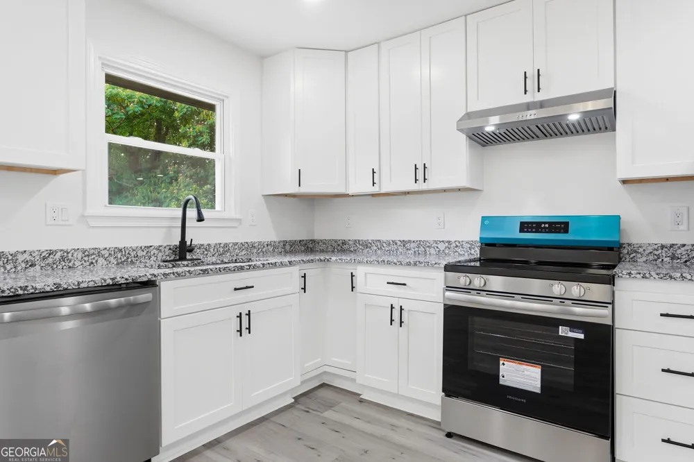 5827 Christopher LN Lithonia, GA 30058
