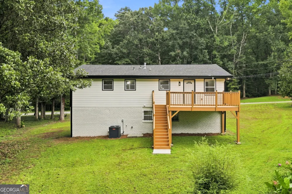 5827 Christopher LN Lithonia, GA 30058