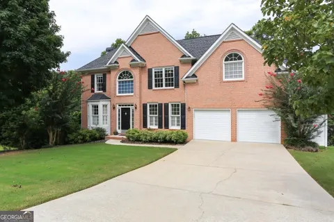3119 Swallow DR NE