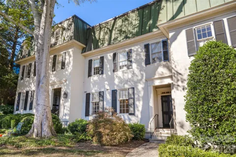 153 Perrin Place #153