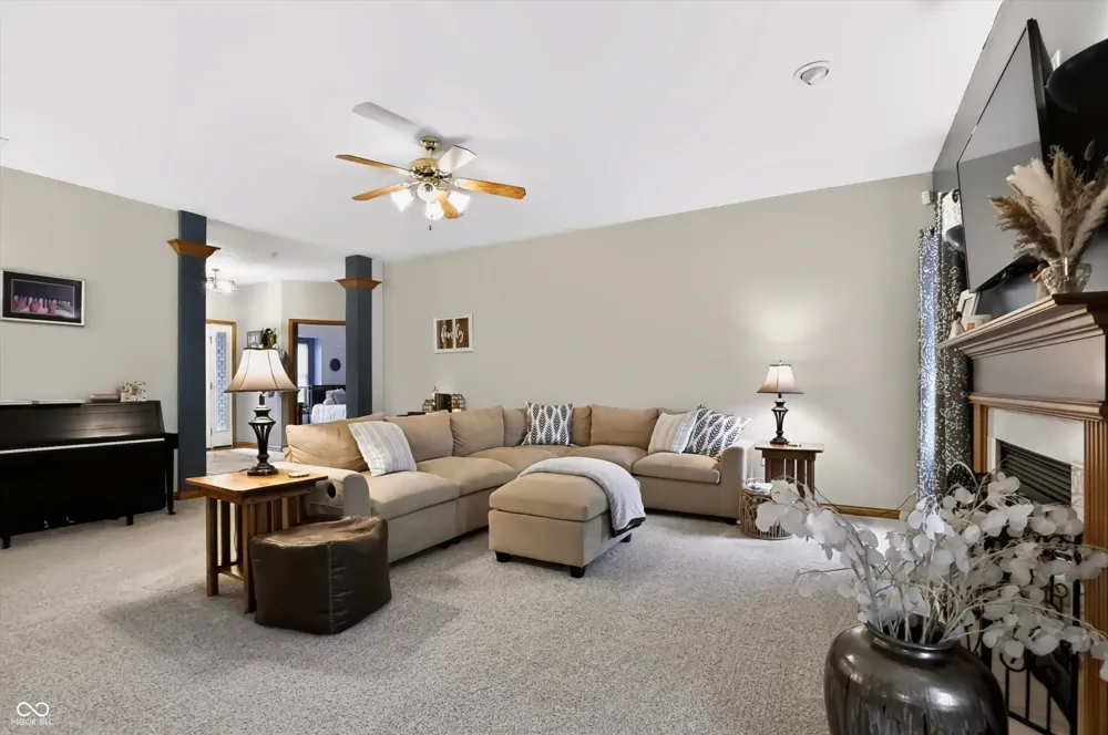 40 Decourcy Lane Franklin, IN 46131
