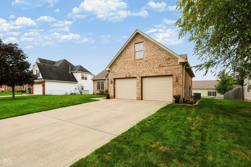 40 Decourcy Lane Franklin, IN 46131