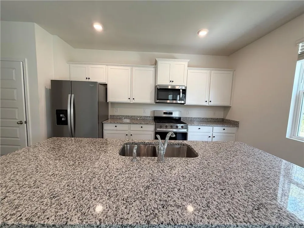 174 woodbrook trl Newnan, GA 30265