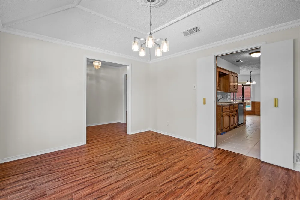 1315 Winding Brook Drive DeSoto, TX 75115