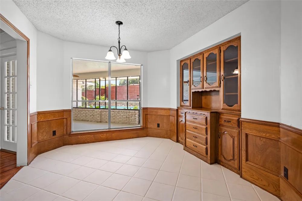 1315 Winding Brook Drive DeSoto, TX 75115