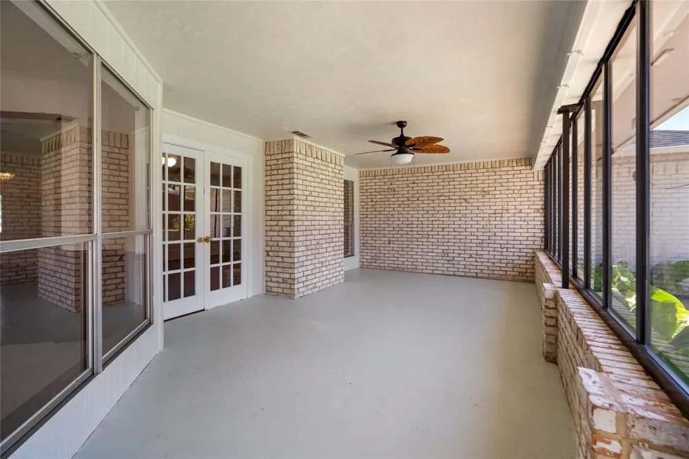 1315 Winding Brook Drive DeSoto, TX 75115