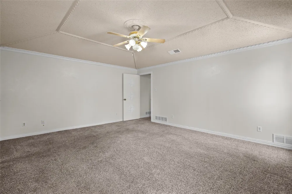 1315 Winding Brook Drive DeSoto, TX 75115