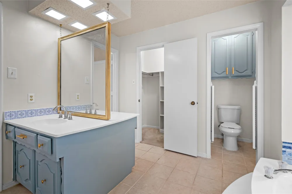 1315 Winding Brook Drive DeSoto, TX 75115