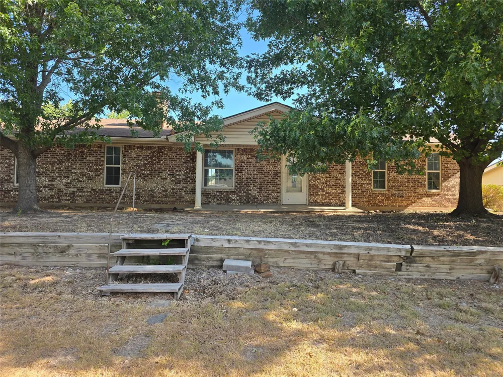 1514 Linda Street Bowie, TX 76230