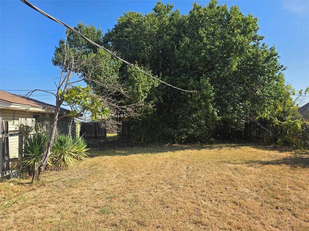 1514 Linda Street Bowie, TX 76230